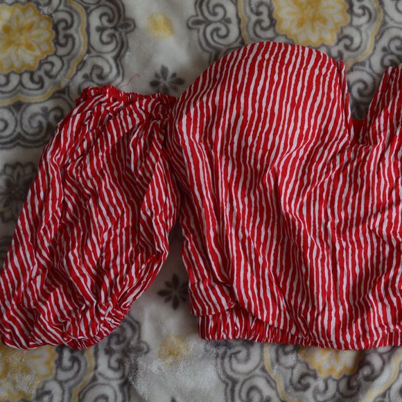 Off the Shoulder Top - Picture 2 of 3